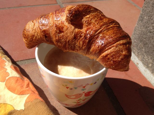 The Moments, when travelling: Like having a croissant and coffee in the sun. 
